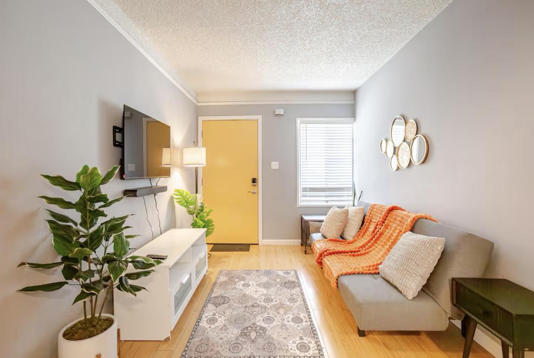 Furnished 3 Bed, 1 Bath in City Terrace in Los Angeles, CA
