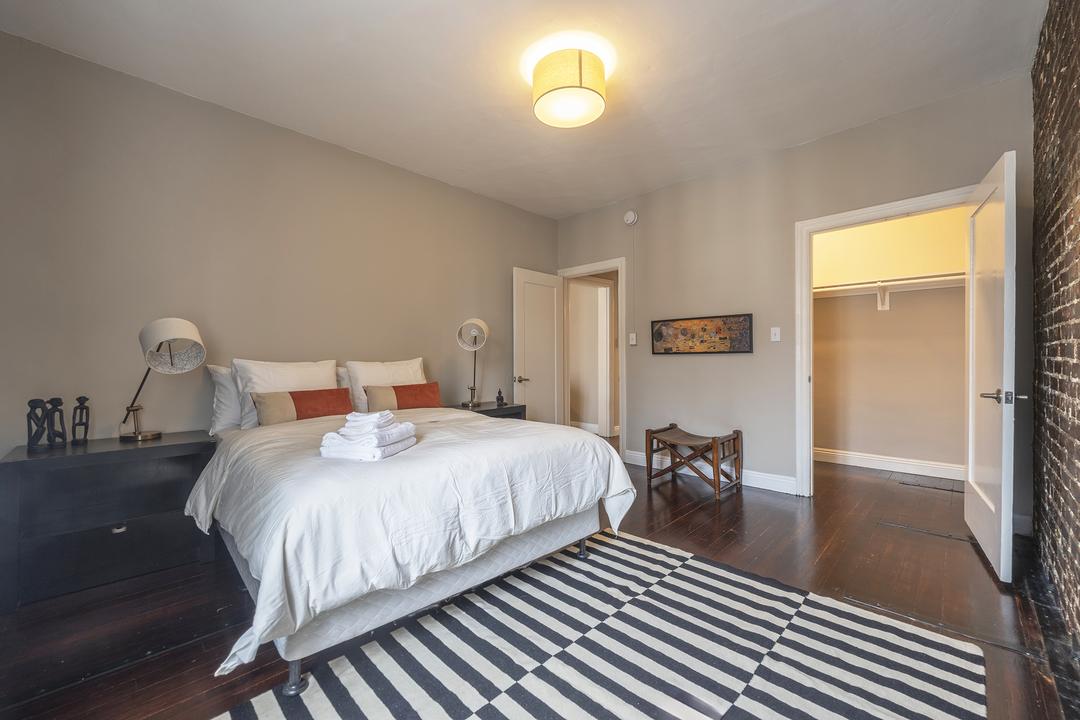 One-Bedroom Apt in Korea Town (302) in Los Angeles, CA