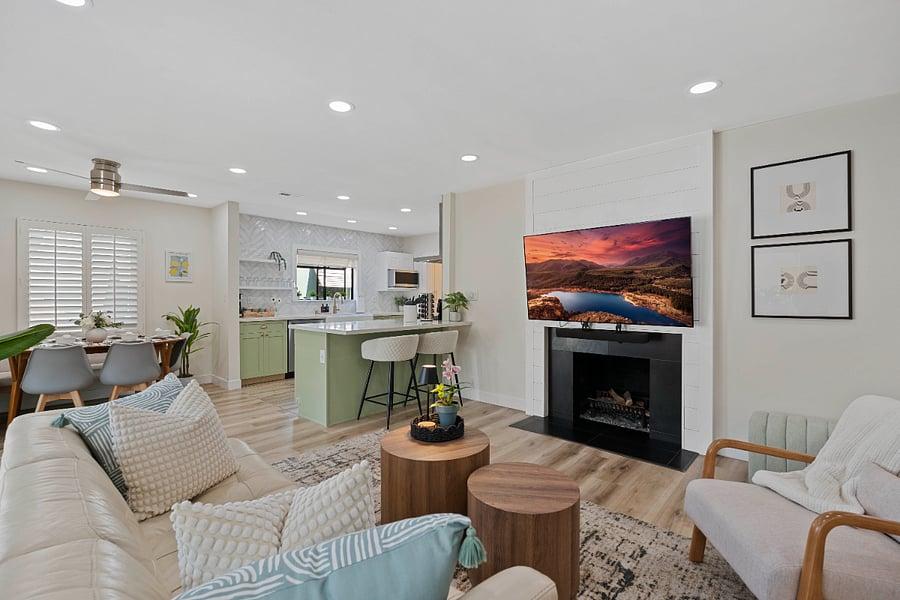 Santa Ana Retreat - 10min to Disneyland in Santa Ana, CA